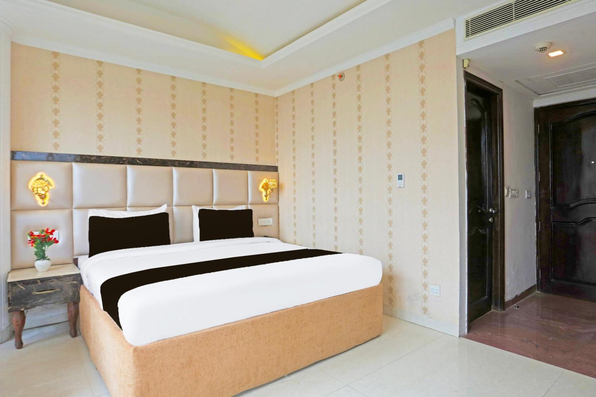 Super Townhouse Oak Dharamshala Near Maximus Mall Eksteriør bilde
