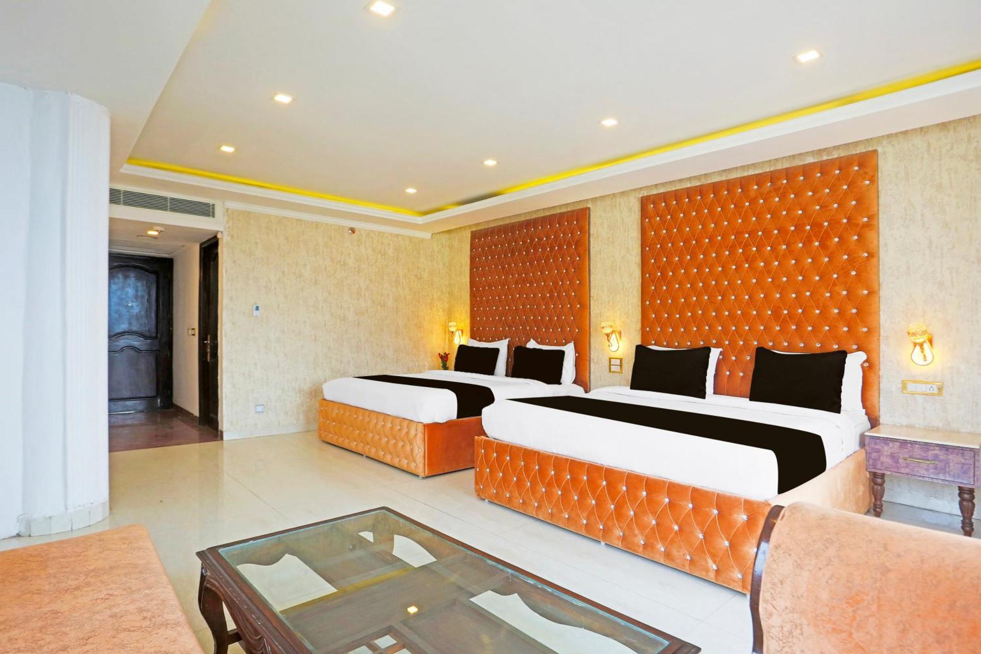 Super Townhouse Oak Dharamshala Near Maximus Mall Eksteriør bilde